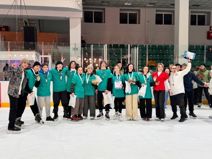 Традиционная «Спортивная студенческая ночь» на льду прошла в честь Дня российского студенчества