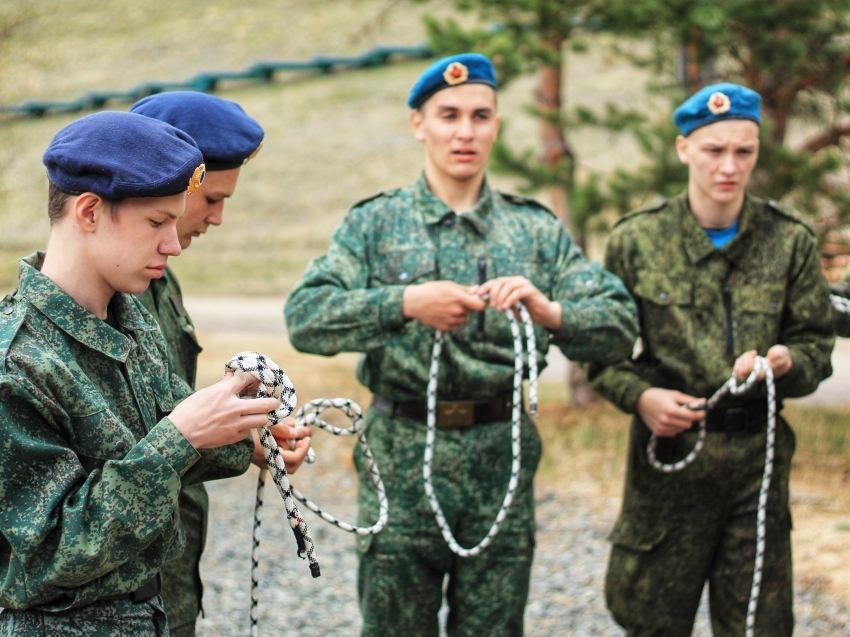 Финал краевой военной игры «Зарничка» прошёл в лагере «Парус» в Чите