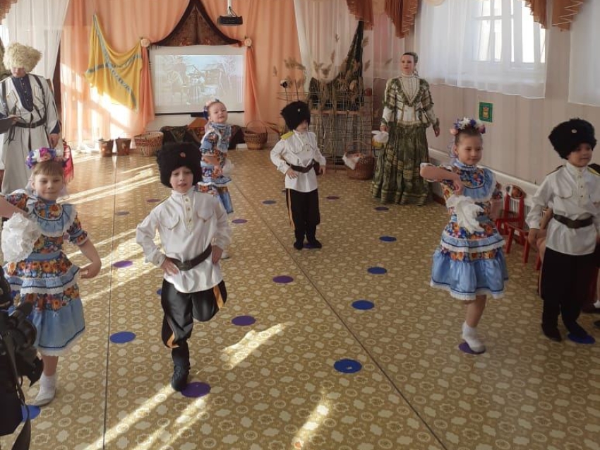 Юные воспитанники детского сада №44 Читы посвящены в казачата