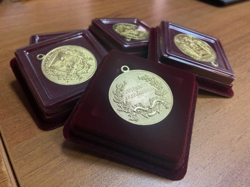9% выпускников Zабайкалья получили региональные медали за успехи в учёбе 