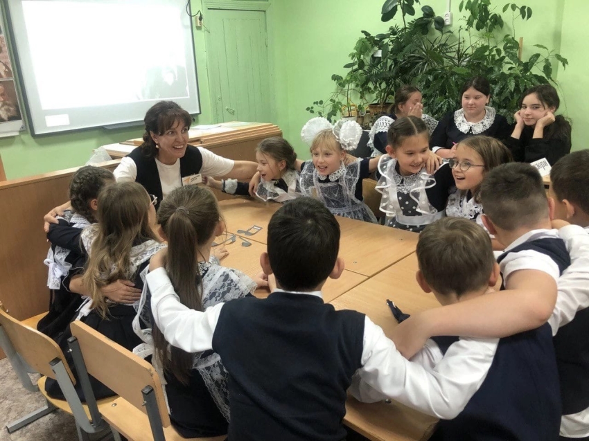 Владимир Путин отметил важность работы советников по воспитанию - в Zабайкалье новые должности вводятся в 203 школах 