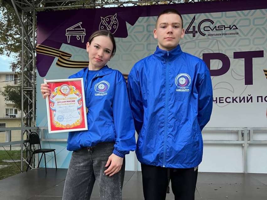 В ВДЦ «Смена» завершился финал Всероссийского детско-юношеского фестиваля «Ворошиловский стрелок», объединившего 120 школьников из 60 регионов страны. Главным событием стала победа Забайкальского края, участница завоевала золотую медаль в состязаниях по пулевой стрельбе на всероссийском уровне.