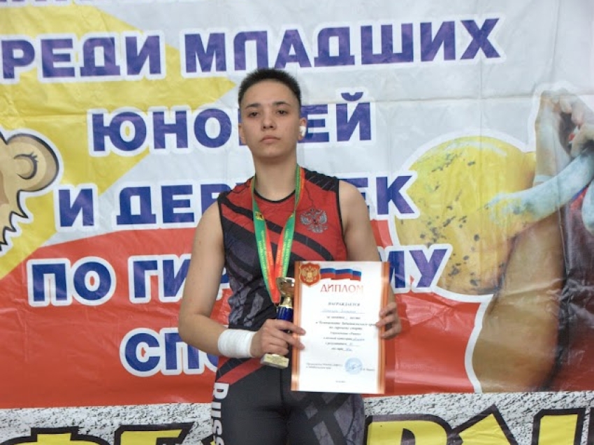 Воспитанница Улетовского детского центра победила на первенстве Zабайкалья по гиревому спорту
