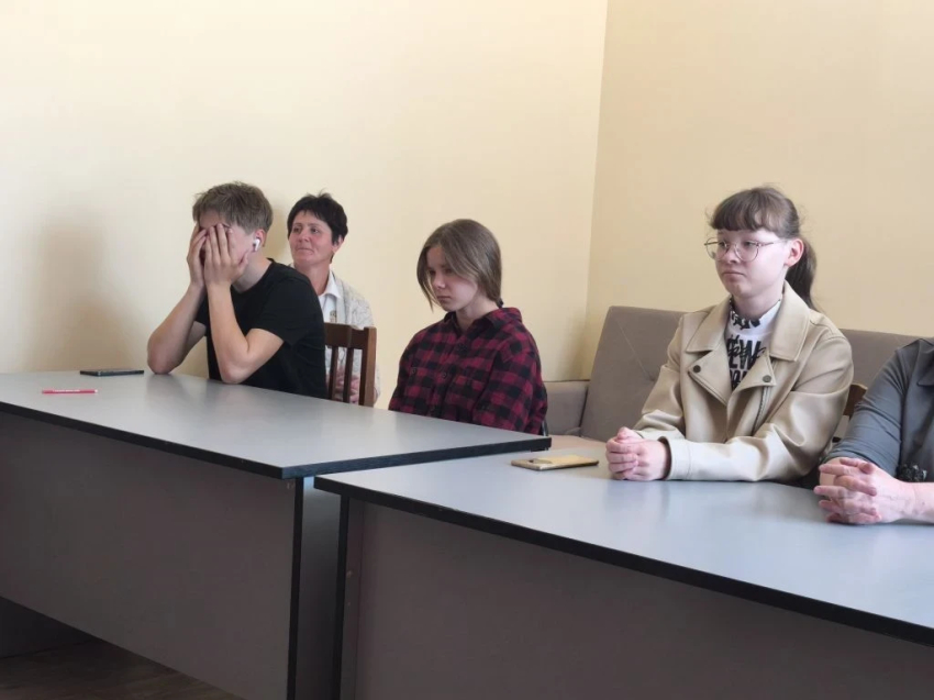 ​В Красночикойском родительском клубе «СемьЯ» прошло заседание по профилактике употребления ПАВ среди подростков