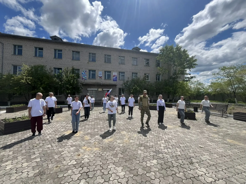 ​В Шилкинском доме-интернате прошла акция «Зарядка с героем»