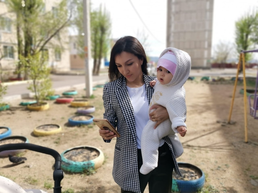 Свыше 700 детей-сирот в Забайкалье ждут приёмных родителей
