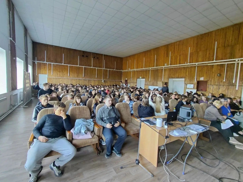 Меры поддержки молодых семей обсудили в колледжах Забайкалья