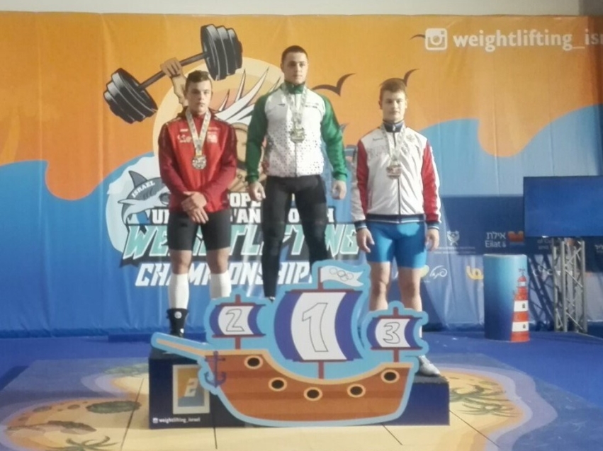 Бронзовую медаль завоевал забайкальский тяжелоатлет Антон Войтенко на Первенстве Европы 