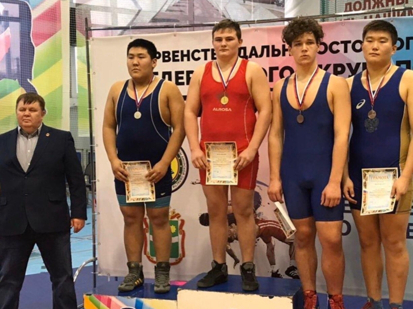Семь медалей завоевали забайкальские борцы на Первенстве ДФО