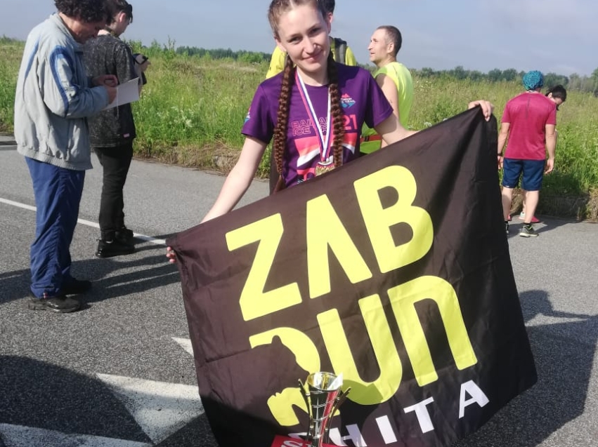 Забайкальская спортсменка пробежала 102 километра за полусутки и выиграла сверхмарафон в Томске