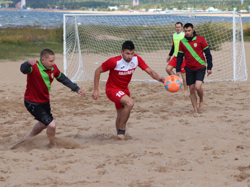 Читинский фестиваль пляжного футбола прошёл на Арахлее