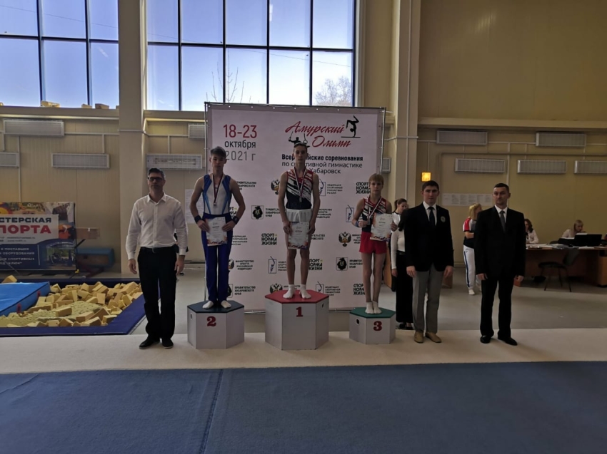 Забайкальские гимнасты завоевали две золотые, шесть серебряных, две бронзовые медали в Хабаровске