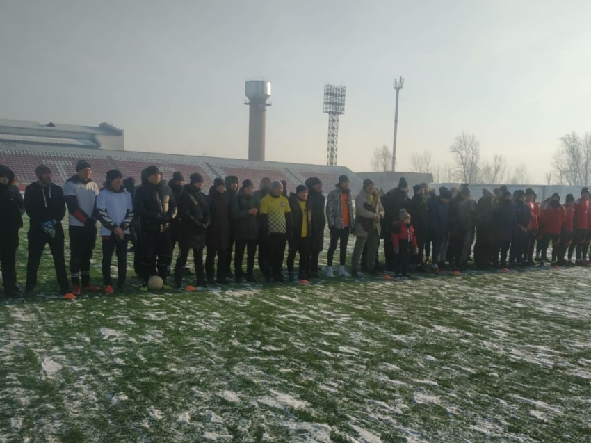Традиционный фестиваль зимнего футбола стартовал в Чите