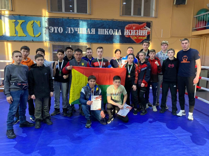 Забайкальские кикбоксеры завоевали 13 медалей на чемпионате и первенстве ДФО по кикбоксингу в Хабаровске