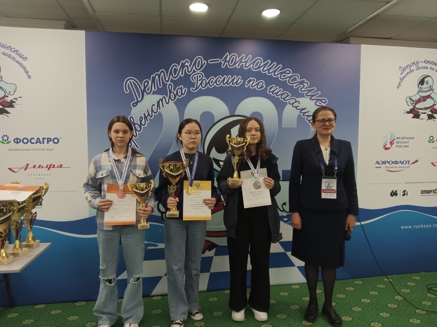 Золото и бронзу завоевали шахматистки из Забайкалья на первенстве России
