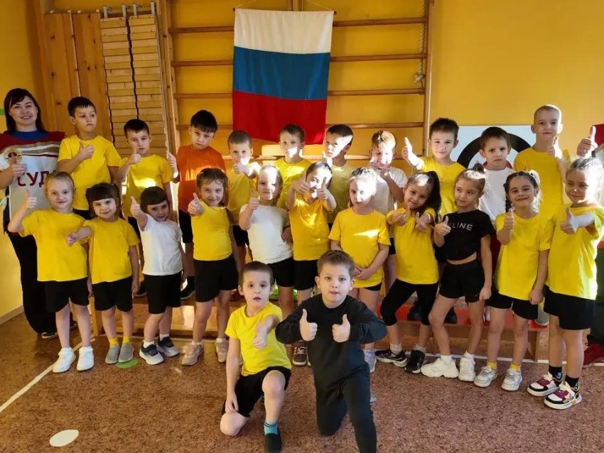 Дошколята сдают нормативы Всероссийского физкультурного-спортивного комплекса «Готов к труду и обороне»