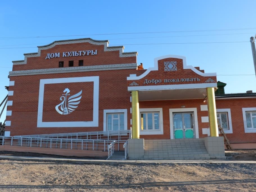 Погода агинское забайкальский. Дом культуры Цаган Челутай. Цаган-Челутай Могойтуйский район. Цаган Челутай Забайкальский край. Село Ушарбай Забайкальский край.