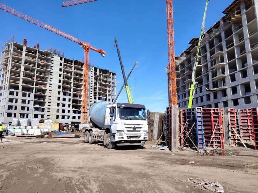 Александр Осипов осмотрел новый строящийся жилой комплекс в Чите