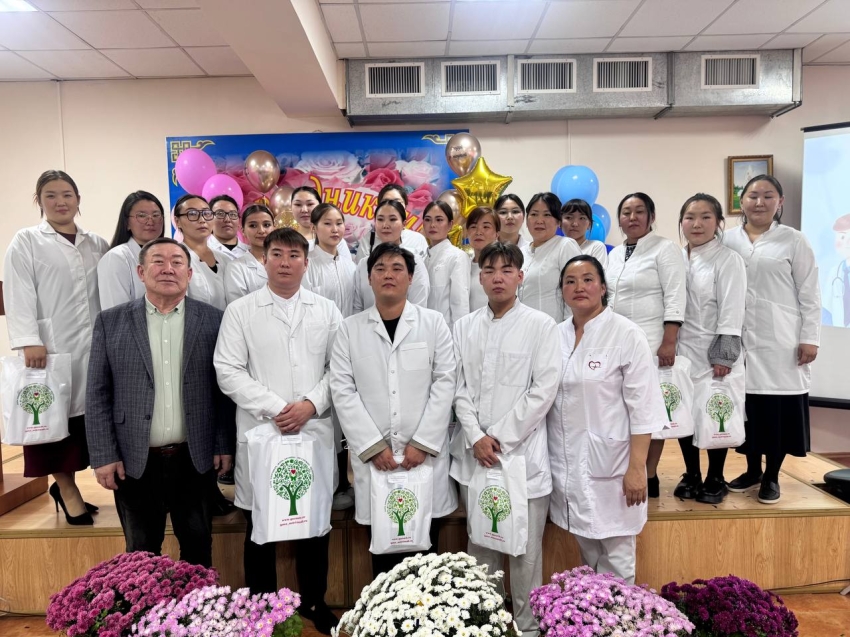 ​Молодые медики приступили к работе в Агинской ЦРБ