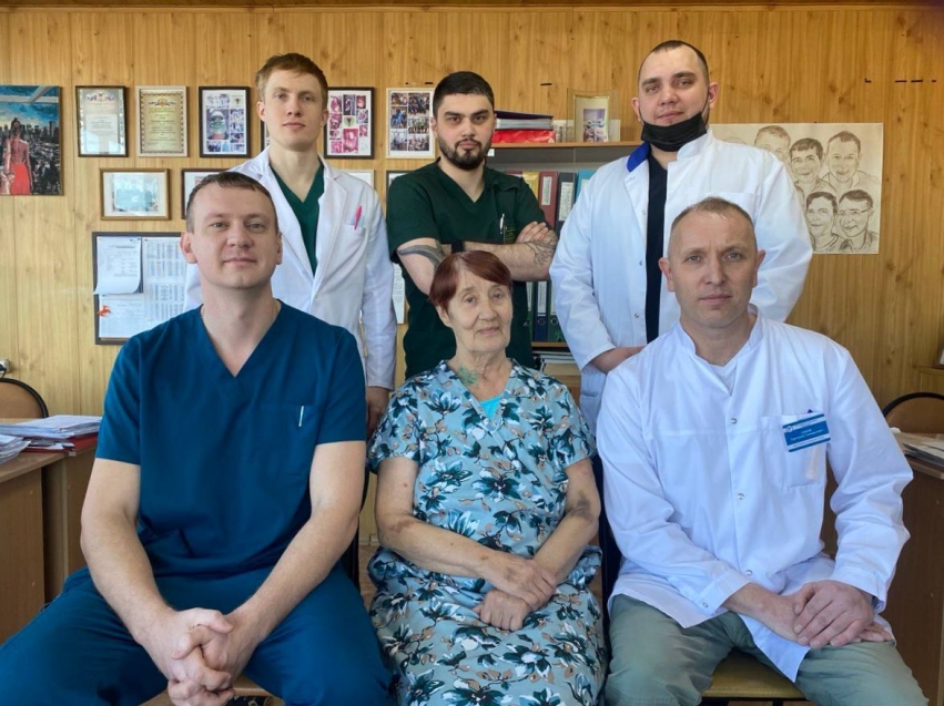 Медики провели уникальную операцию и спасли жизнь забайкалке