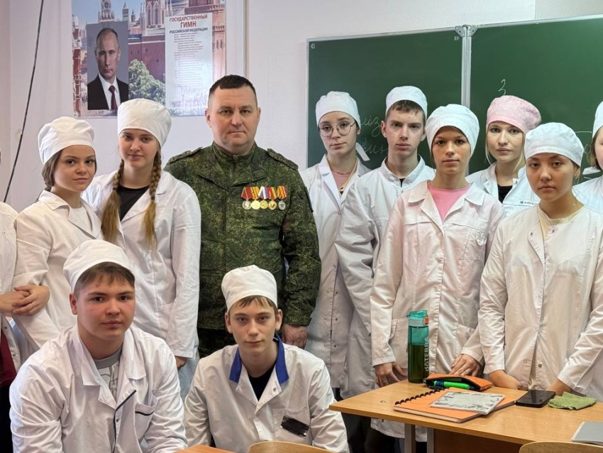 Студенты медколледжа вдохновились примером Забайкальского героя