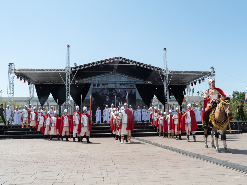 Церемония открытия масштабного фестиваля «Люди и солнце» прошла в Чите