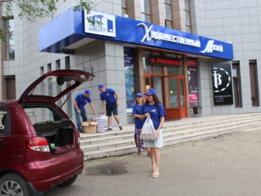 Волонтеры культуры Zабайкалья собрали в дар книги для жителей ДНР 