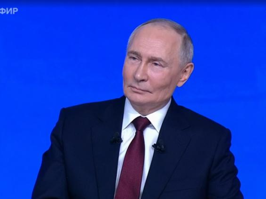 Владимир Путин призвал деятелей культуры максимально поддерживать семейные ценности