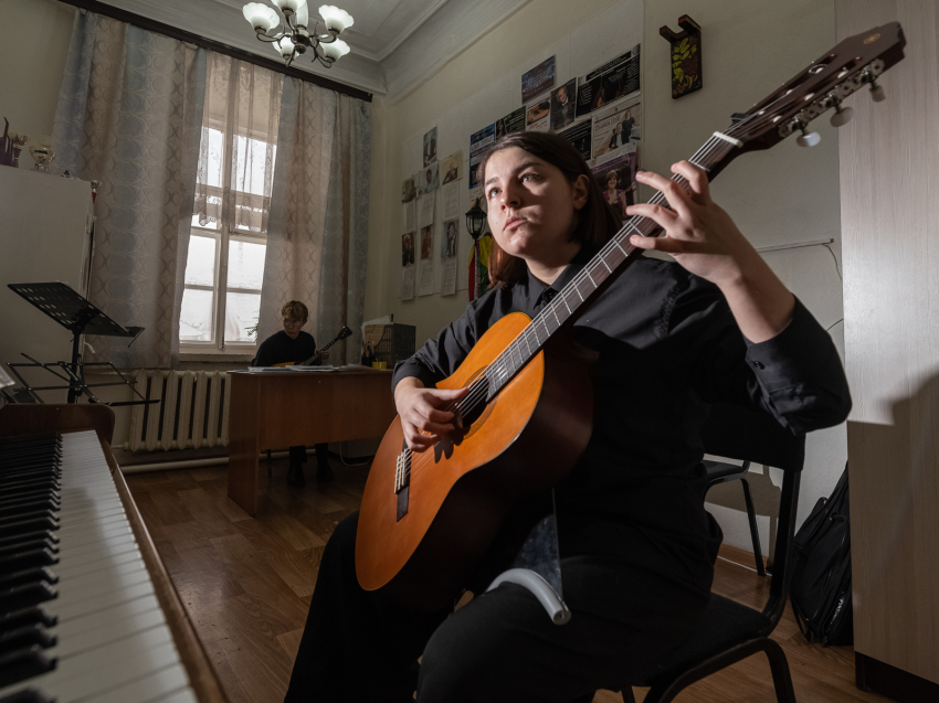 Школьники и студенты-гитаристы сыграют классику на концерте в Чите