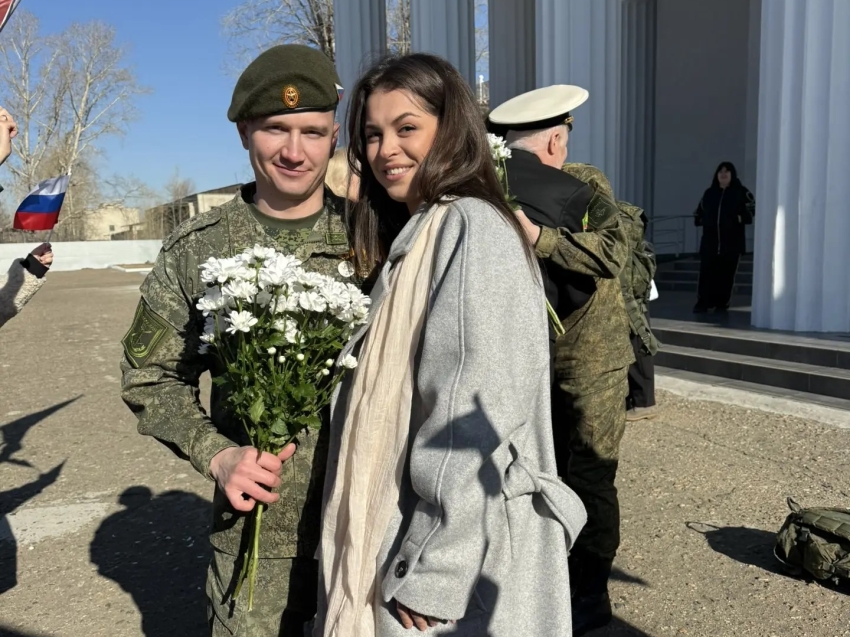 Кадры для клипа на песню «Фронтовая разведка» Олега Газманова сняли в читинском аэропорту