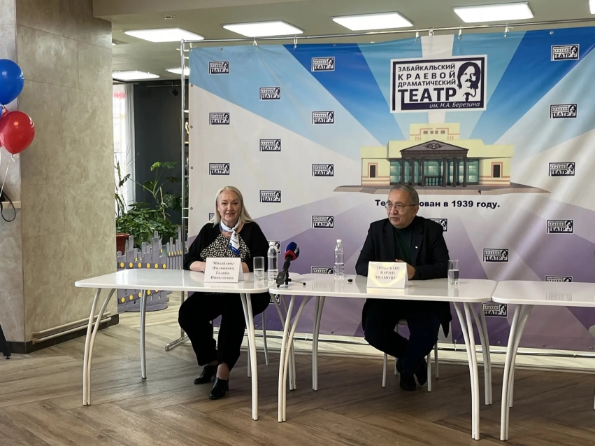 Выступали в блиндажах и видели окопы – директор драмтеатра Забайкалья Юрий Пояркин о гастролях коллектива в зоне СВО