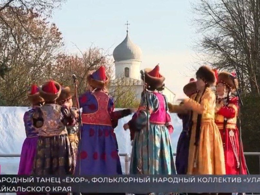 Народный фольклорный коллектив «Улаалзай» стал лауреатом фестиваля