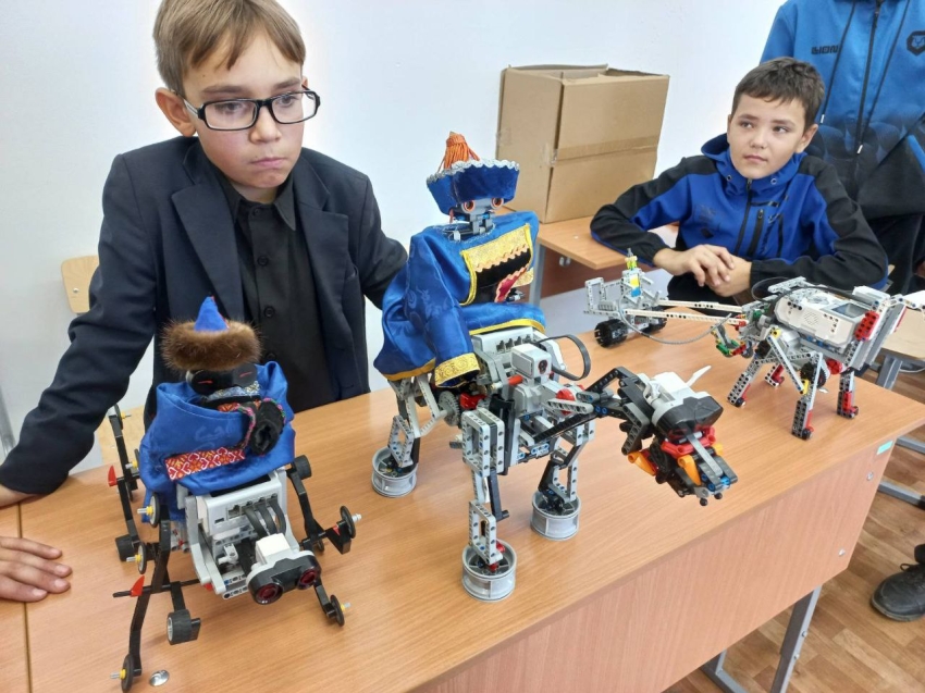Праздник роботов