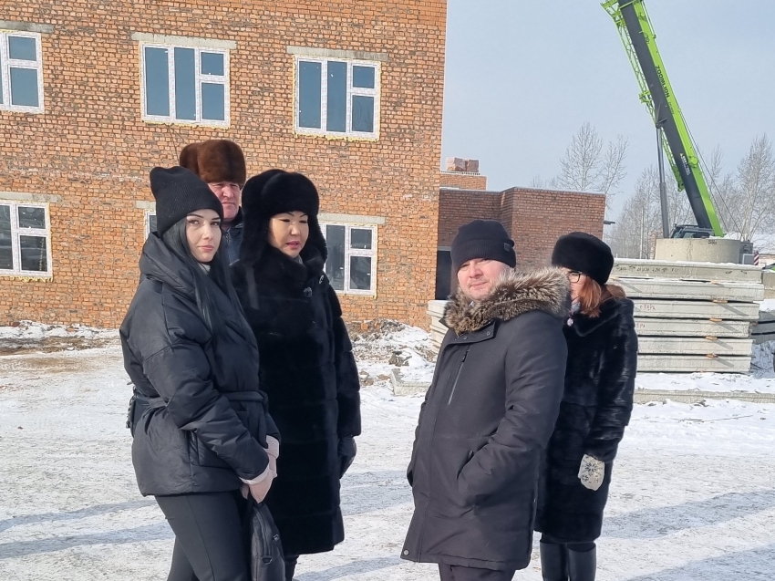 Первый заместитель министра образования и науки Забайкалья Арюна Байкова посетила Нерчинский район с рабочим визитом