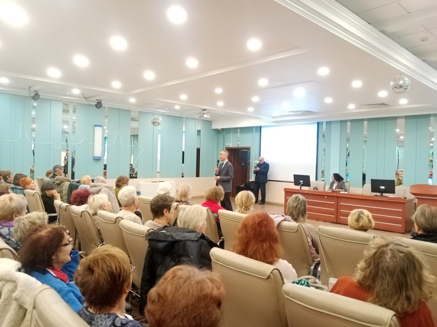В рамках правового марафона состоялась встреча Уполномоченного с членами клуба «Любовь к жизни»