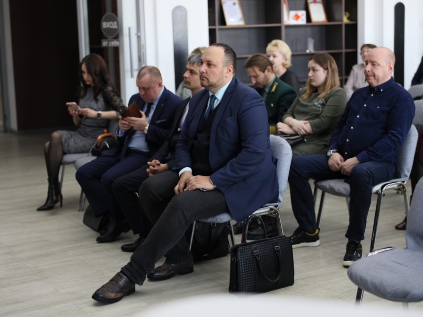 Виктор Барахтенко принял участие во встрече с руководителем представительства «Агентства стратегических инициатив» в ДФО Ольгой Куриловой