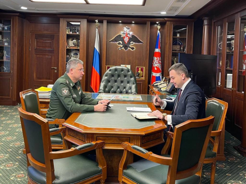 Петр Попов провел переговоры с заместителем Министра обороны РФ