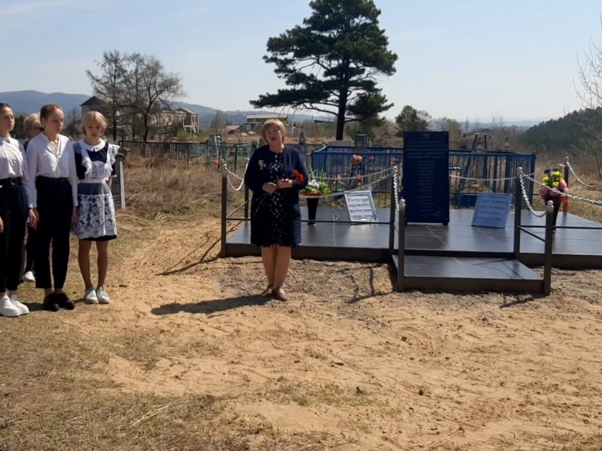 Открытие памятного знака на братской могиле героев Гражданской войны прошло в поселке Новопавловка