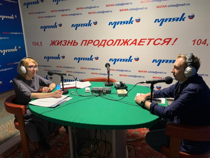 Елена Морозова рассказала об изменениях в тарифах в прямом эфире на радио «Маяк»