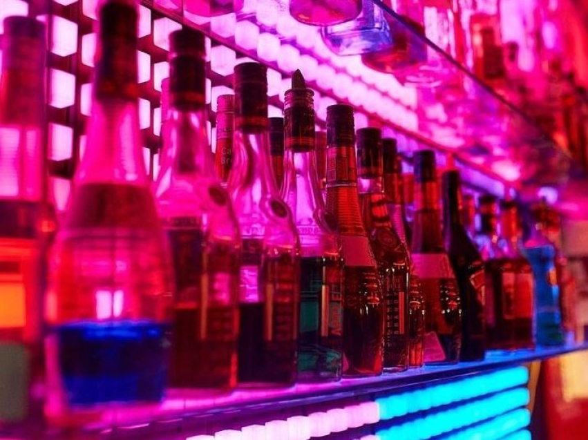 РСТ Забайкалья сообщает о вступлении в силу изменений, благодаря которым субъекты РФ в праве устанавливать ограничения времени продажи алкогольной продукции