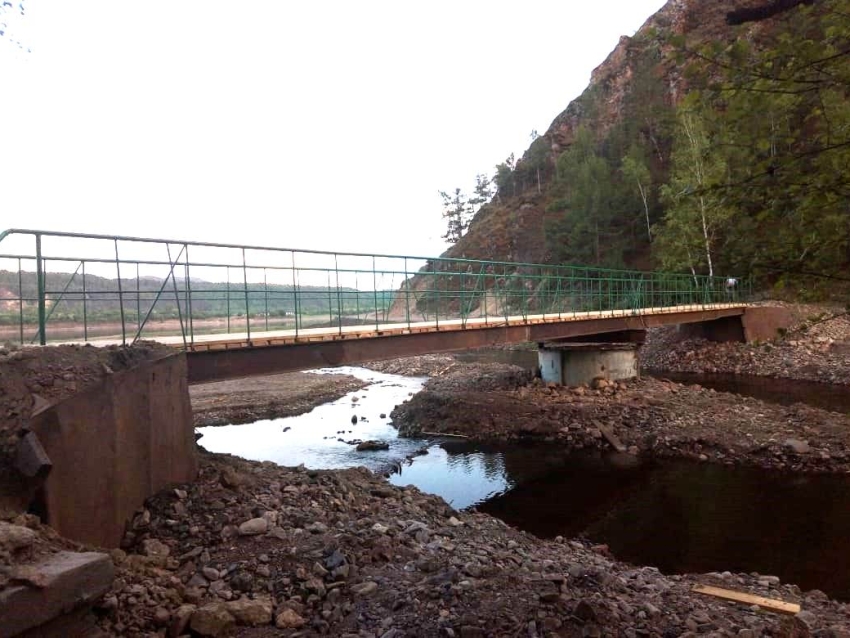 В селе Шилко-Завод Сретенского района Zабайкалья построили мост взамен разрушенного в паводок