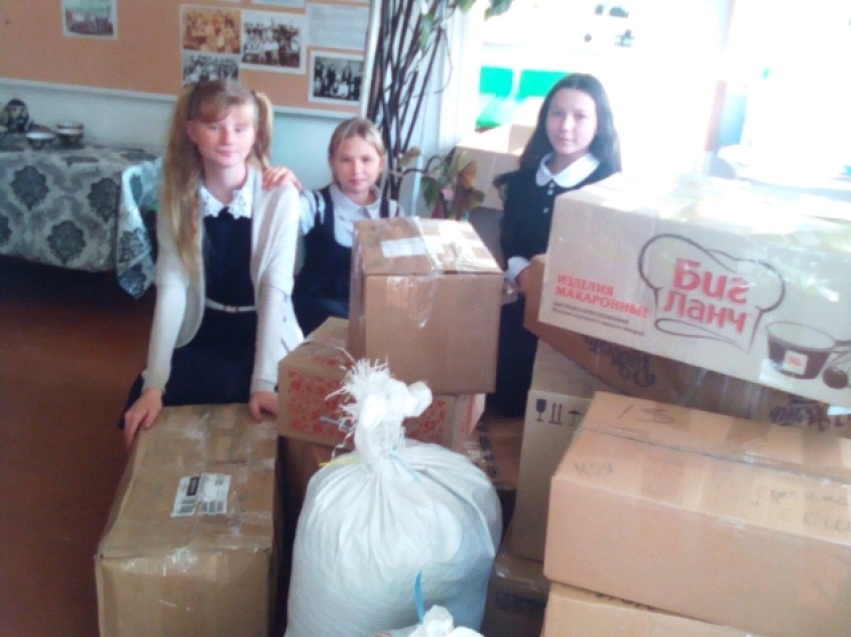Волонтёрский отряд «Ветер перемен» Сретенской школы №1 собрал посылки солдатам