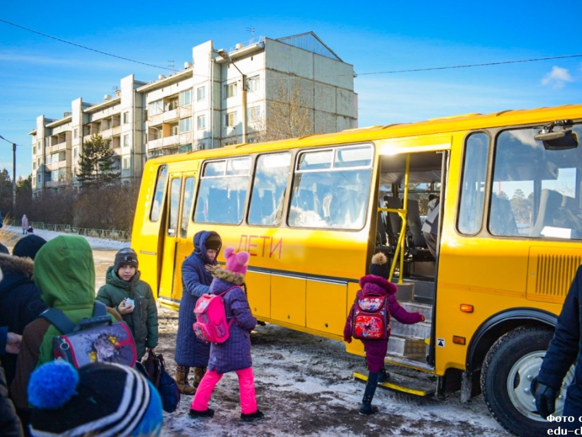 В три школы Сретенского района поступят новые автобусы