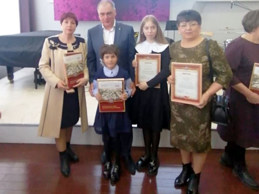 Эссе четырёх кокуйских школьниц опубликованы в альманахе «Неизвестные герои Великой Отечественной»