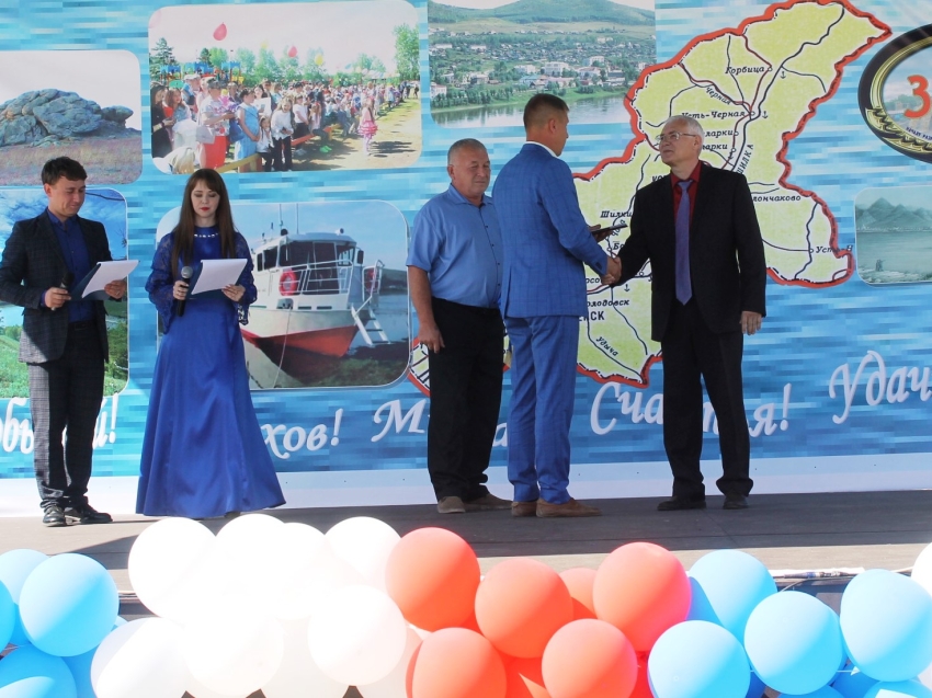 В Сретенске прошла церемония присвоения звания почётного гражданина района