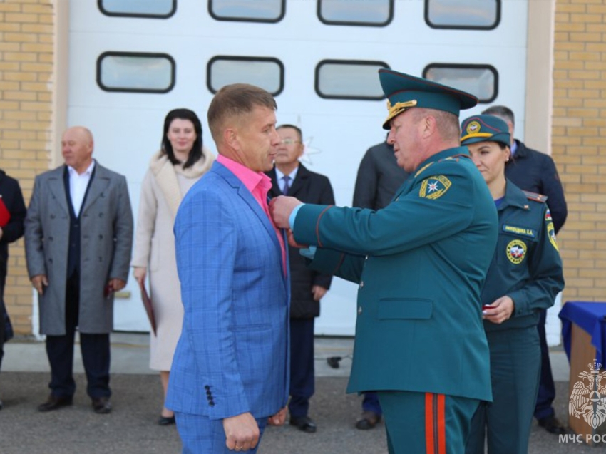 Глава Сретенского района награждён медалью МЧС России