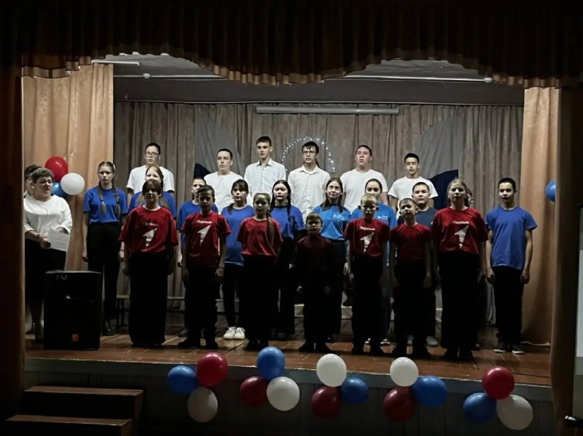 9 декабря на базе Дома культуры сельского поселения «Верхнекуларкинское» состоялся благотворительный концерт «Родина. Честь. Слава.»