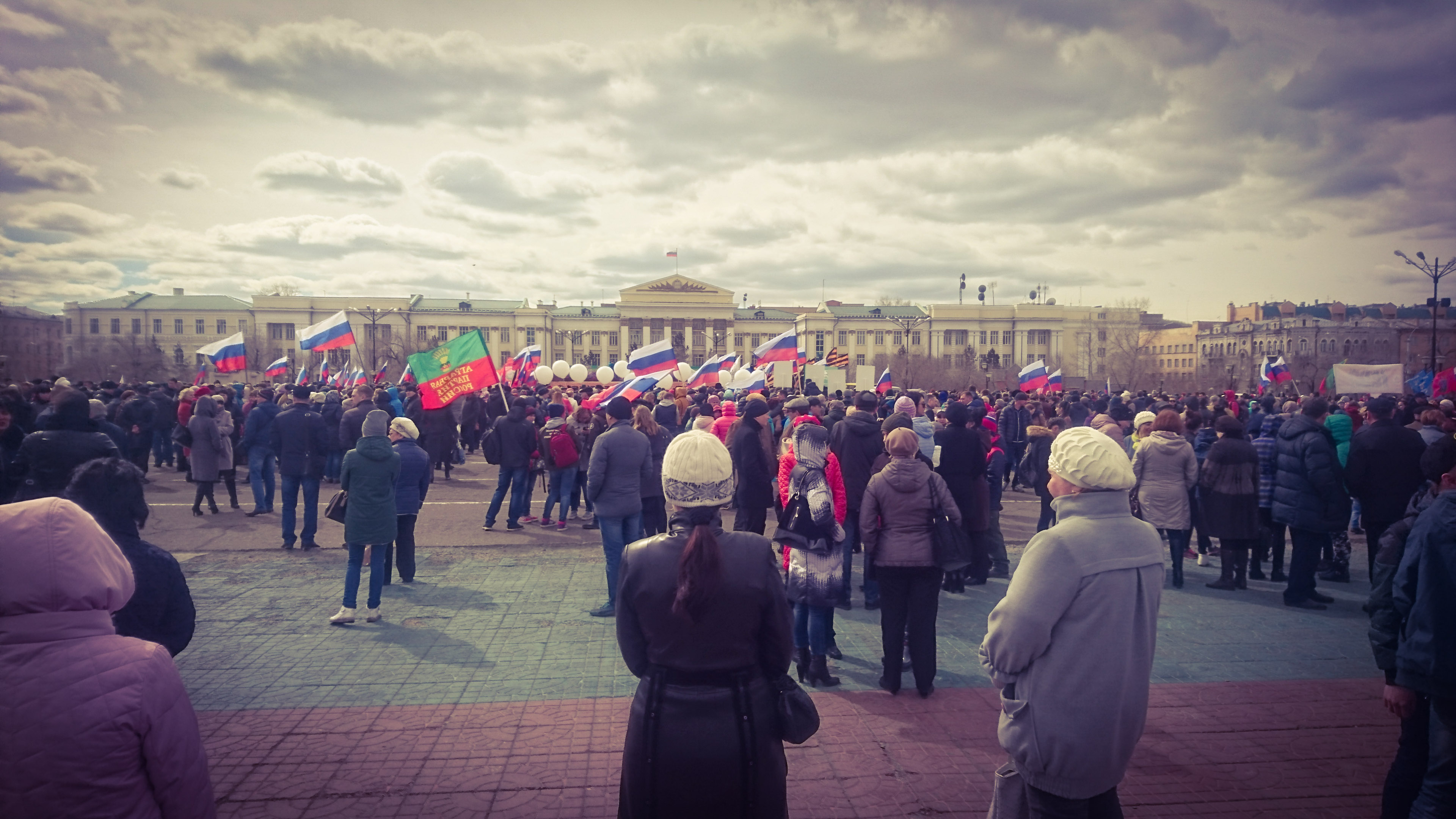 Минута молчания в память о погибших в петербургском метро