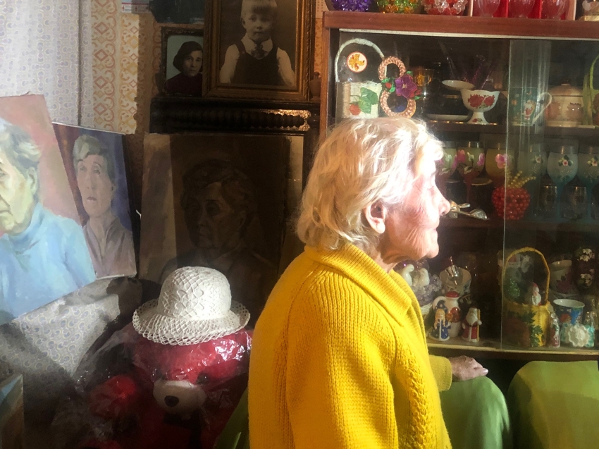 Волонтеры в Чите помогают бабушкам перейти на цифровое телевидение