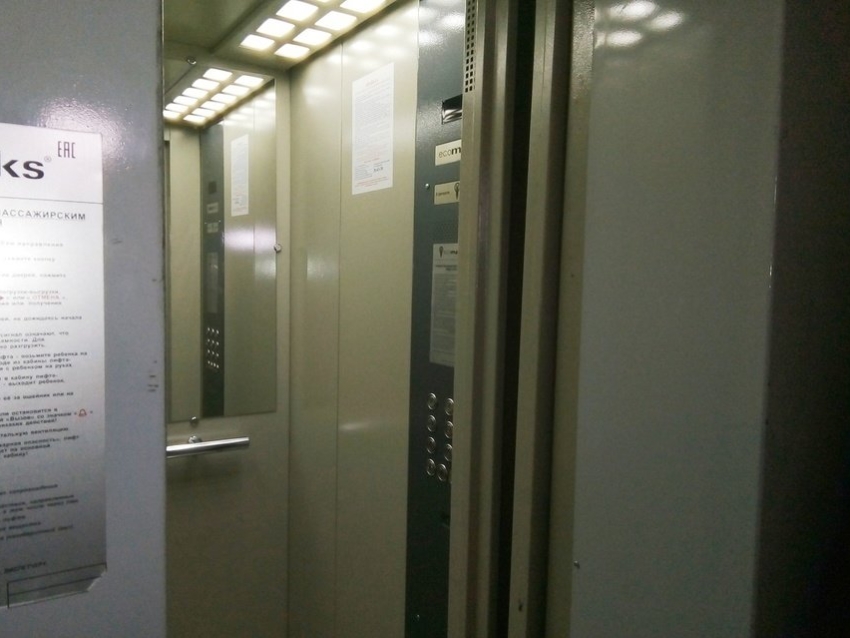 Новые лифты установили в многоэтажках Читы